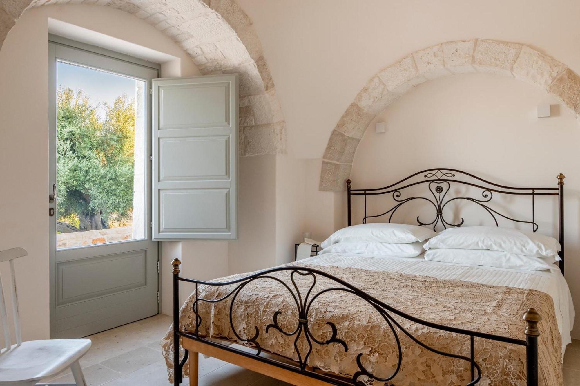 Magna Quercia Trullo & Luxurious Escape Villa Ostuni Exterior photo